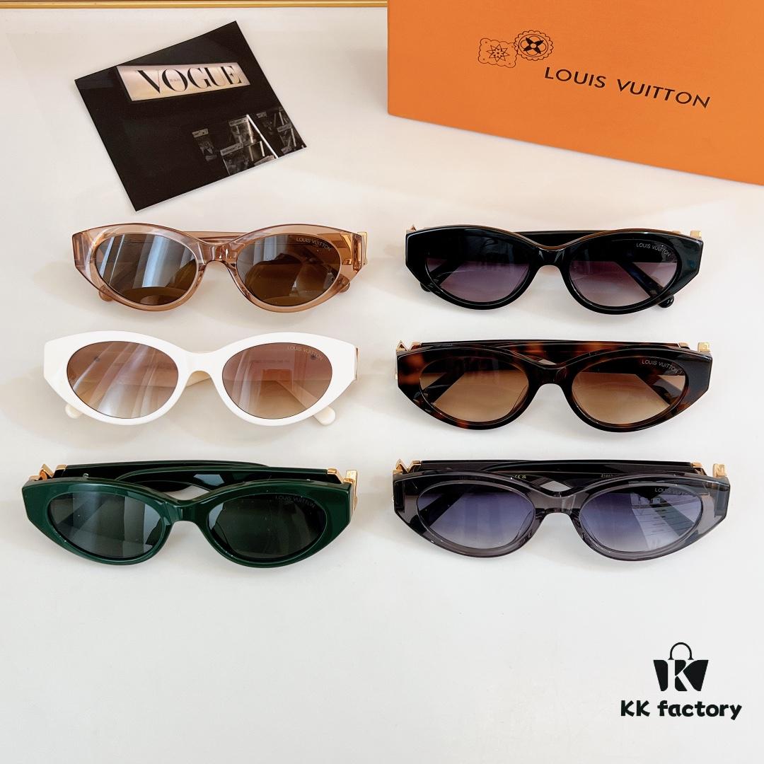 105 LOUIS VUITTON MOD: Z1867 Size: 51□20-140