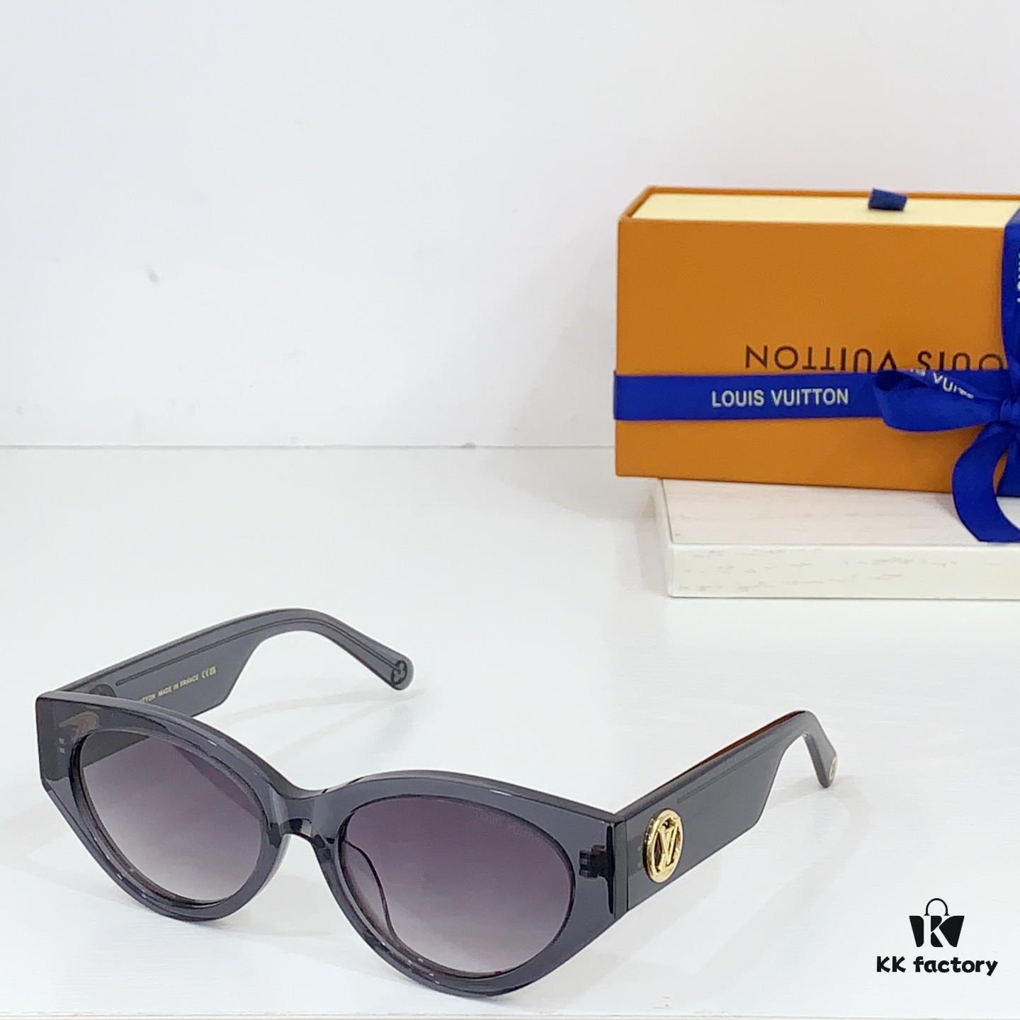 140 LOUIS VUITTON MOD: Z2027U Size: 55×16