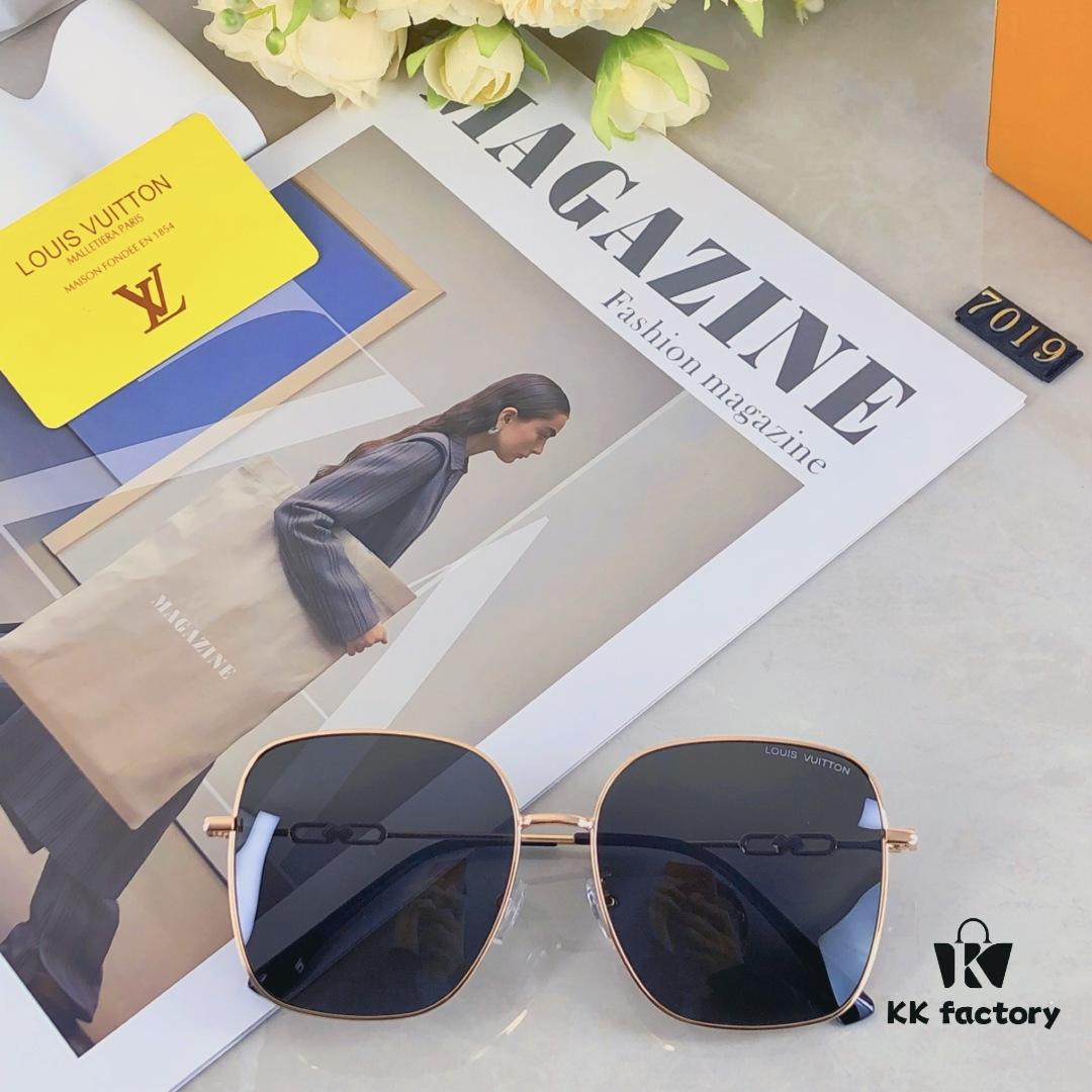 6931af44ccd8ab3d7afa348e Louis Vuitton 2025 New Arrival Xiaohongshu Influencer Style Sunglasses for Women, Slimming Metal Square Frame Light-Colored Sunglasses, Korean Street Snap Eyewear