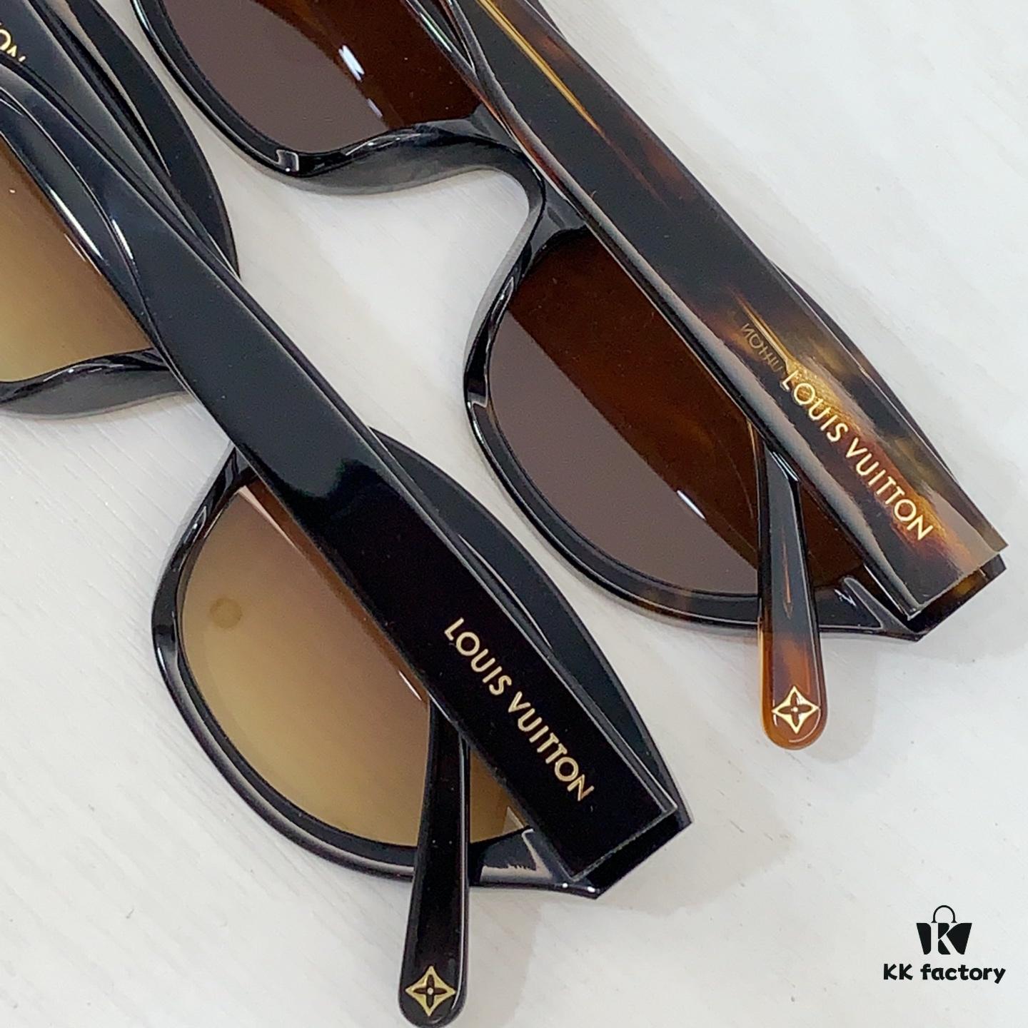 6931af5cccd8ab3d7afa35e7 140 LOUIS VUITTON MODEL Z2481U SIZE 52□18-140 Sunglasses