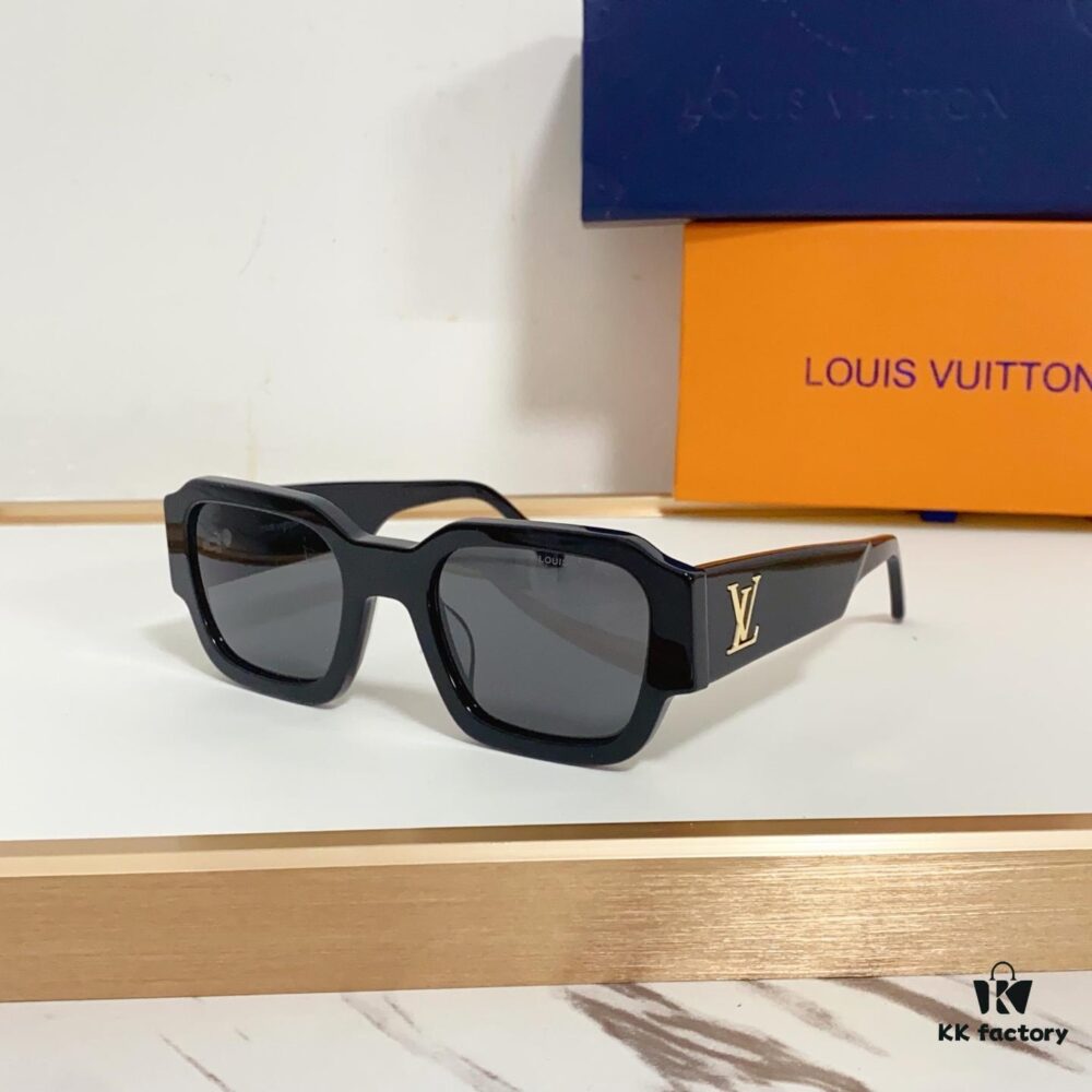 6931af5dccd8ab3d7afa35f2 140 LOUIS VUITTON MOD: Z2611E Size: 51-24-140 Sunglasses