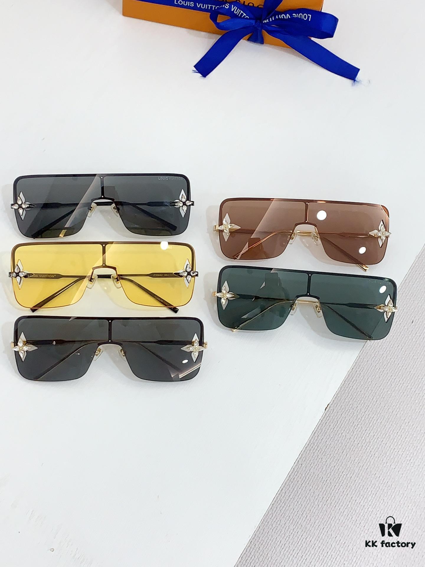 6931af62ccd8ab3d7afa3642 105 Louis Vuitton LV 1644 Size: 146□22-145 Unique Hardware, Rhinestone-trimmed Edges, Floral Accents, Exuding Elegance Sunglasses