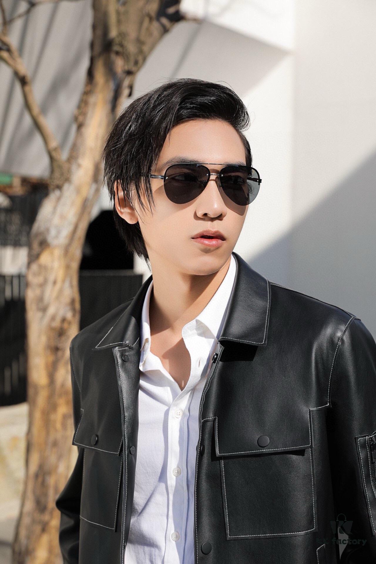 6931af65ccd8ab3d7afa3668 2024 New Arrival LOUIS VUITTON LV Frog-Frame Sunglasses L09