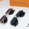 110 LOUIS VUITTON Model Z1432W SIZE: 60-14-145 Sunglasses