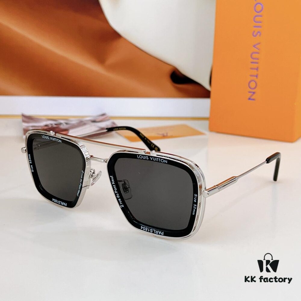 6931af69ccd8ab3d7afa369d 150 LOUIS VUITTON Model Z2214U Size 54-21-145 Sunglasses
