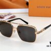 150 LOUIS VUITTON Model Z2019U Size 61-14-145
