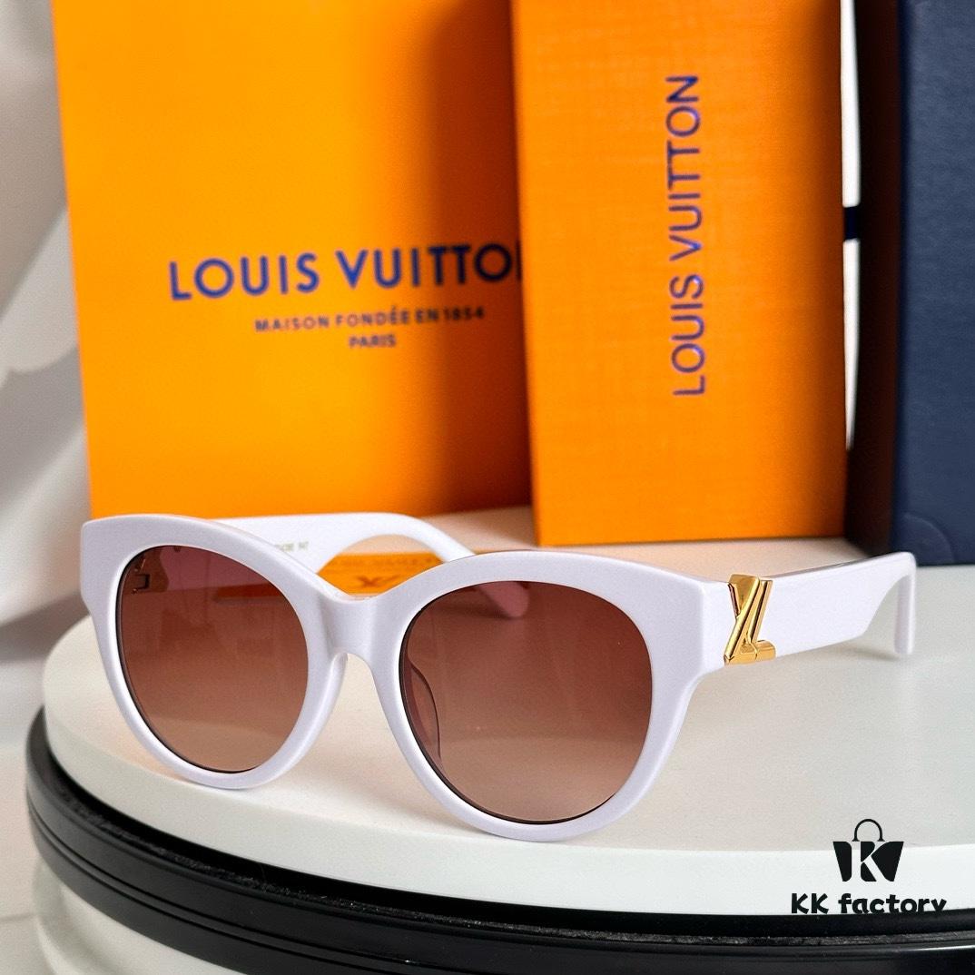 LOUIS VUITTON Sunglasses