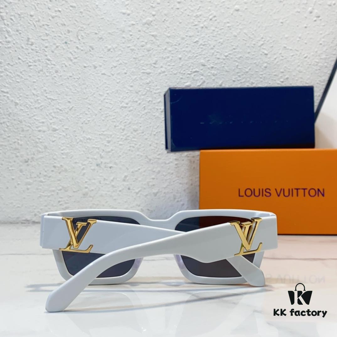 6931af73ccd8ab3d7afa371a 140 Louis VUITTON MOD: Z2178E Size: 54-20-145 Sunglasses