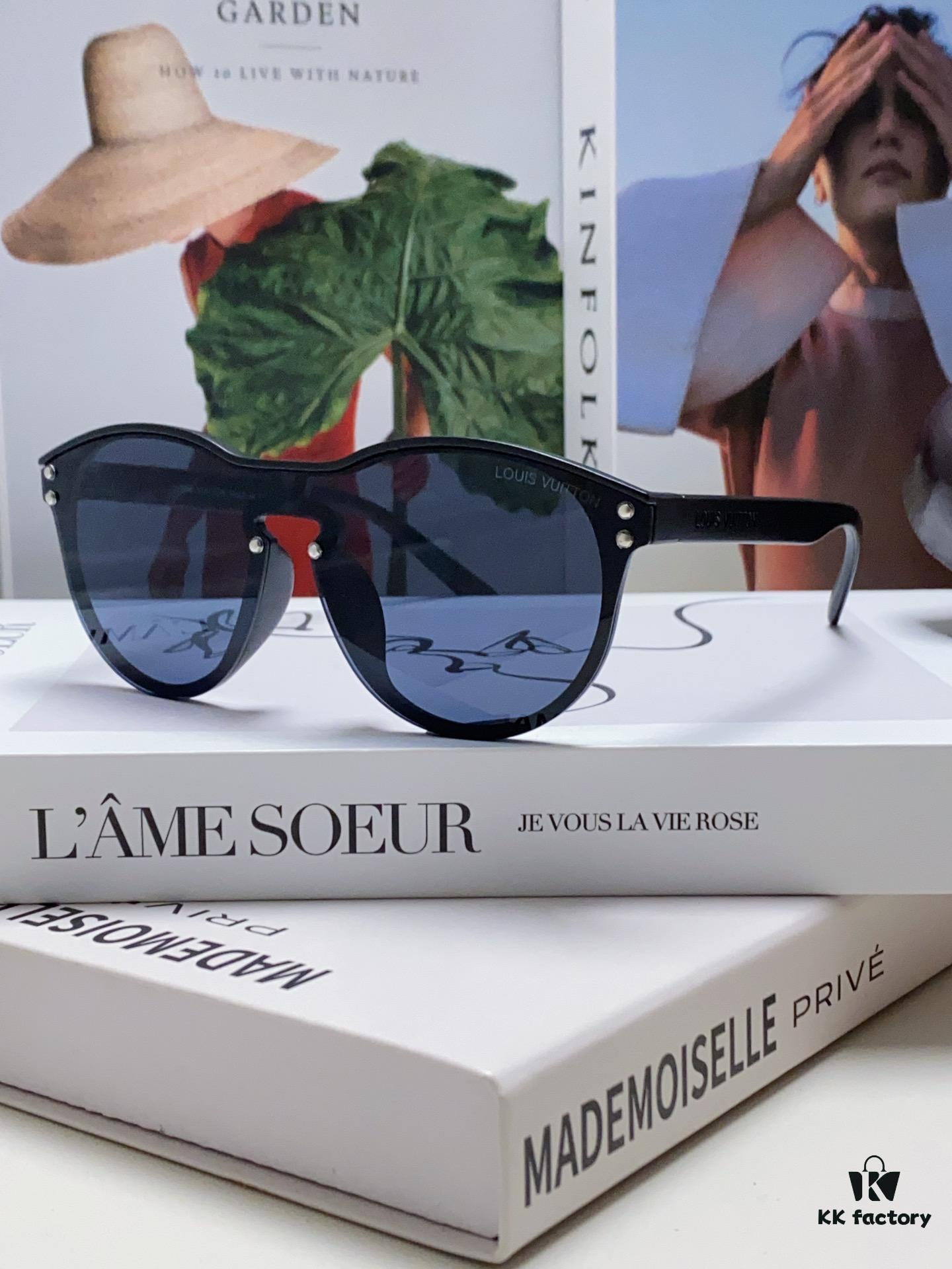 6931af76ccd8ab3d7afa3748 LOUIS VUITTON Round Frame Sunglasses with Detailed Design, Original LV Rimless Style, Classic Temple Logo, High-Quality Construction