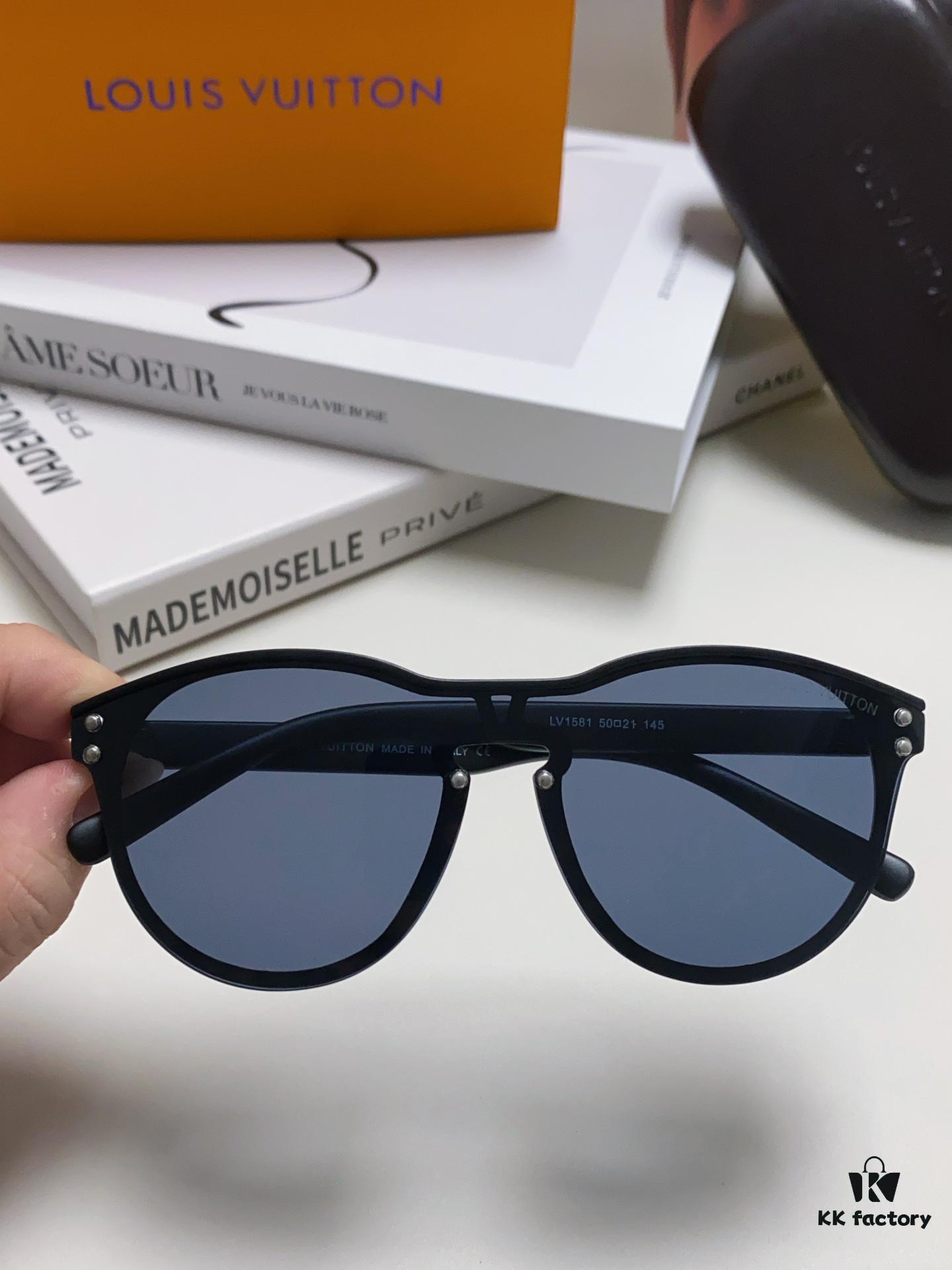 6931af76ccd8ab3d7afa374b LOUIS VUITTON Round Frame Sunglasses with Detailed Design, Original LV Rimless Style, Classic Temple Logo, High-Quality Construction