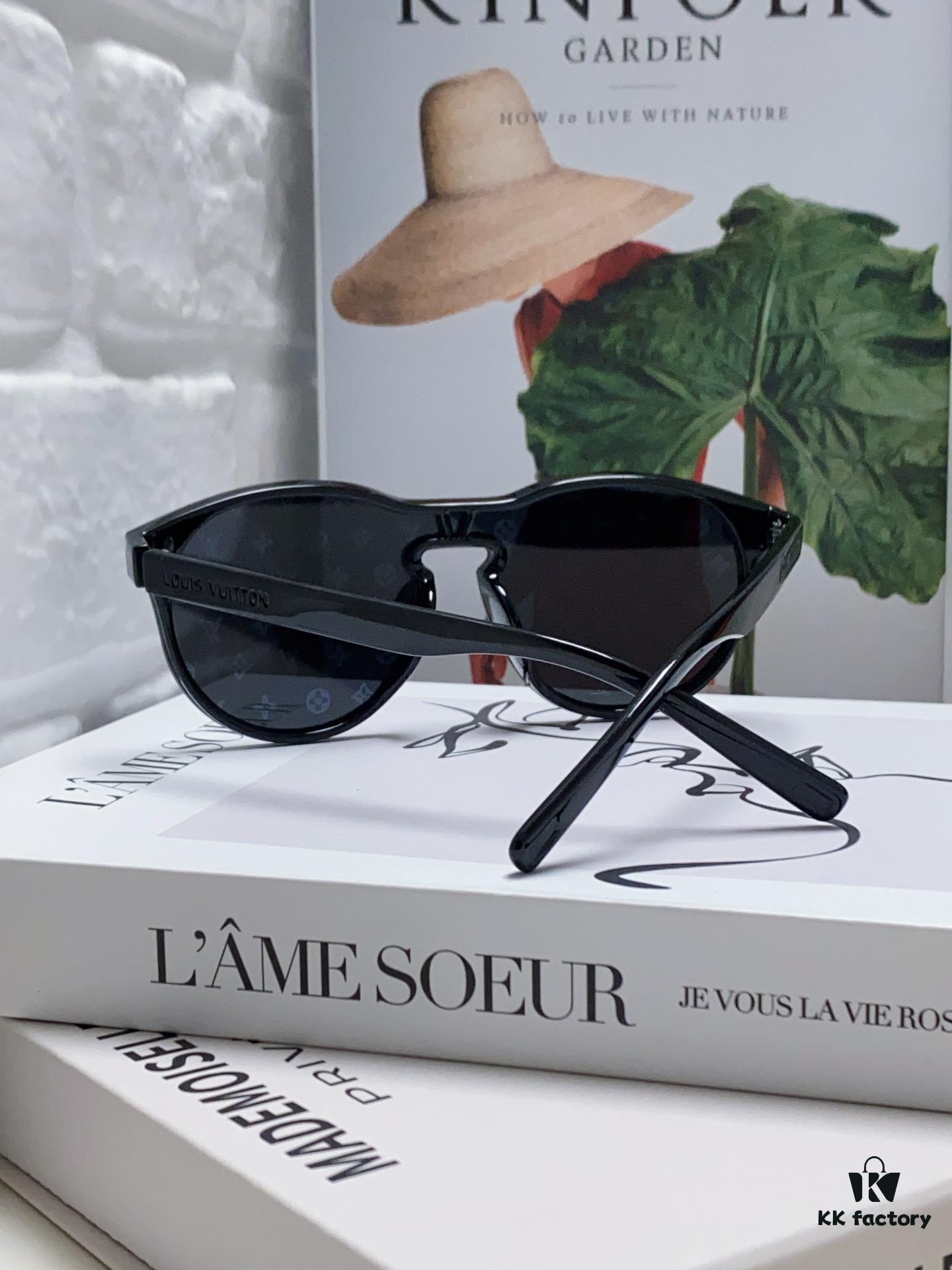 6931af77ccd8ab3d7afa3756 LOUIS VUITTON Round Frame Sunglasses with Detailed Design, Original LV Edgeless Style, Classic Temple Logo, High-Quality Fashion Eyewear