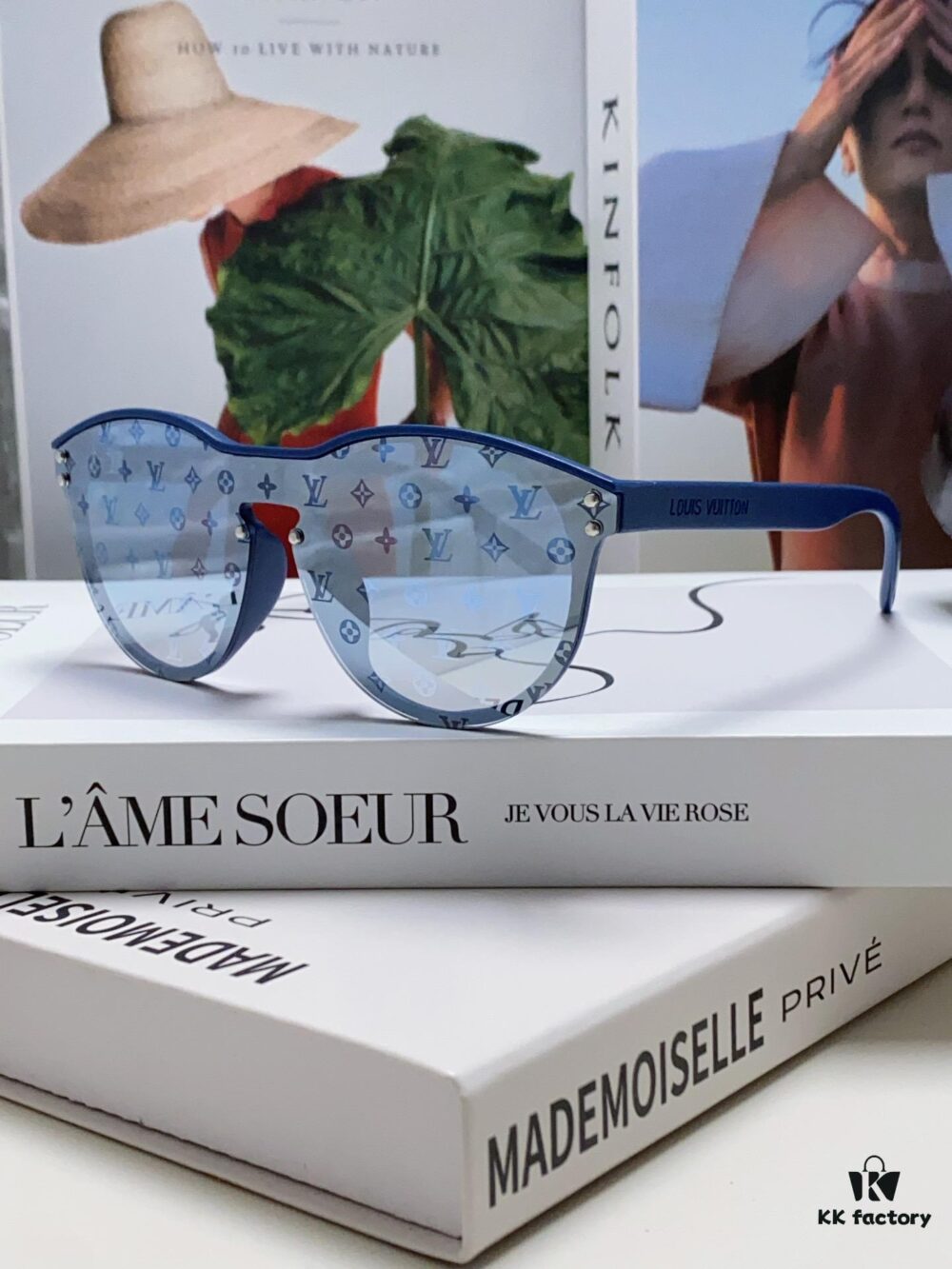 6931af78ccd8ab3d7afa3766 LOUIS VUITTON Round Frame Sunglasses with Detailed Design, Original LV Edgeless Style, Classic Temple Logo, High-Quality Construction