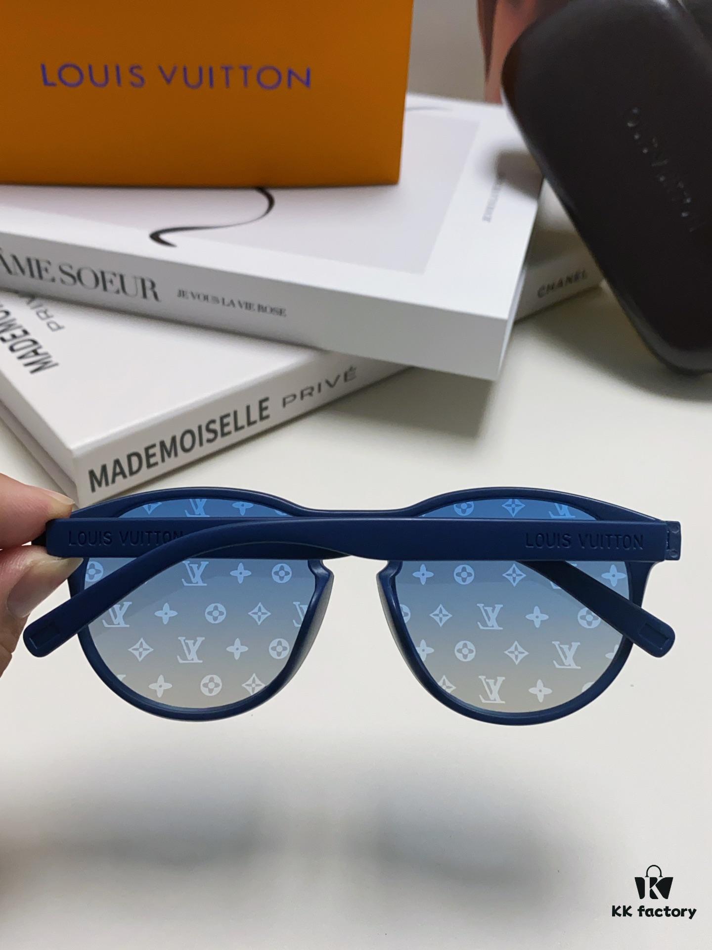 6931af78ccd8ab3d7afa376a LOUIS VUITTON Round Frame Sunglasses with Detailed Design, Original LV Edgeless Style, Classic Temple Logo, High-Quality Construction