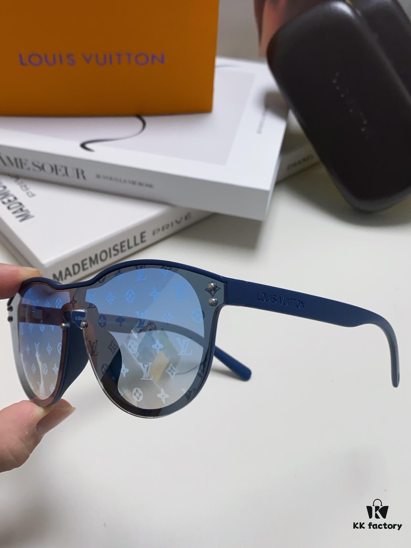 6931af78ccd8ab3d7afa376b LOUIS VUITTON Round Frame Sunglasses with Detailed Design, Original LV Edgeless Style, Classic Temple Logo, High-Quality Construction