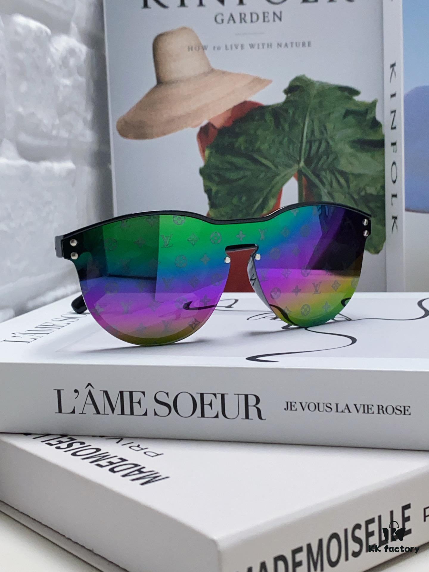 6931af79ccd8ab3d7afa3770 LOUIS VUITTON Round Frame Sunglasses with Detailed Design, Original LV Edgeless Style, Classic Temple Logo, High-Quality Fashion Eyewear