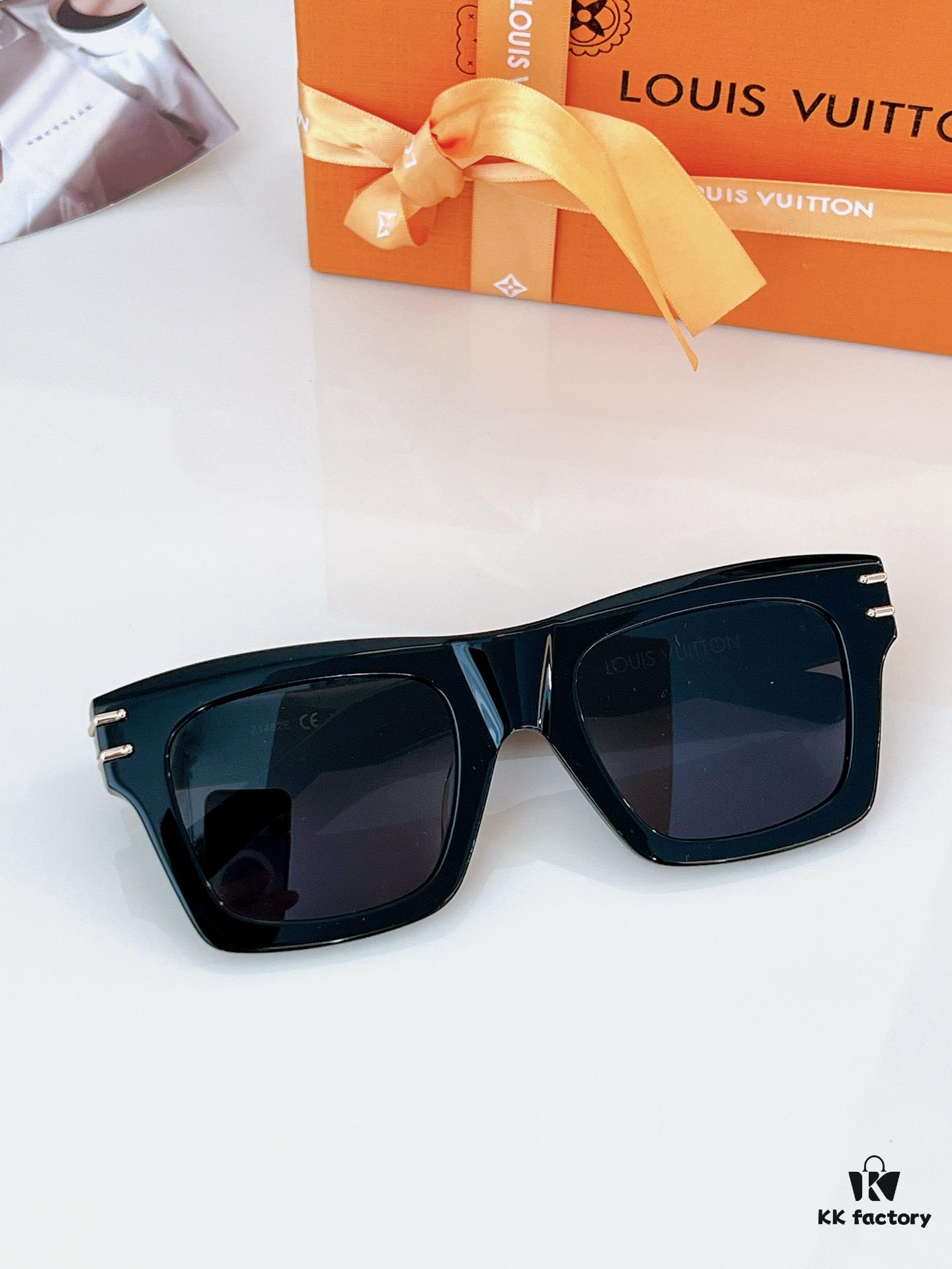 Louis Vuitton Z1483 Sunglasses