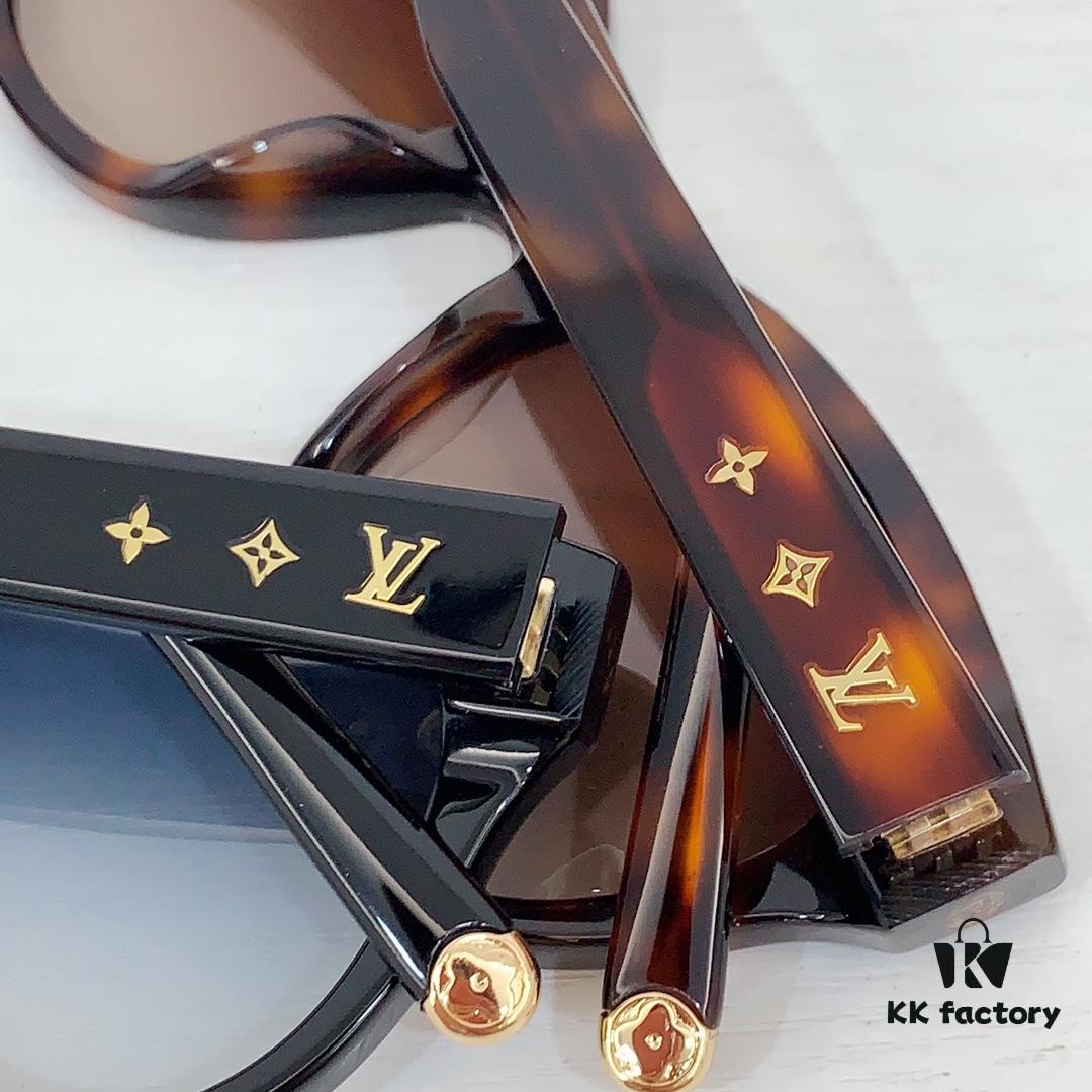 LOUIS VUITTON MODEL: Z1526E SIZE: 53□22-145 Sunglasses