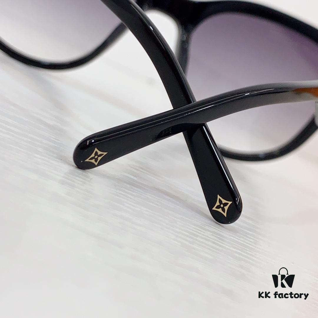 LOUIS VUITTON Z 1988W Sunglasses Size 54-21-145