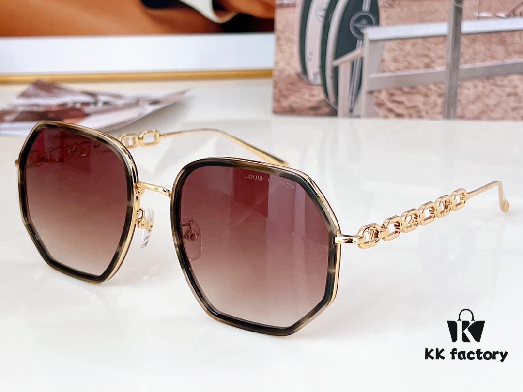 LOUIS VUITTON Sunglasses