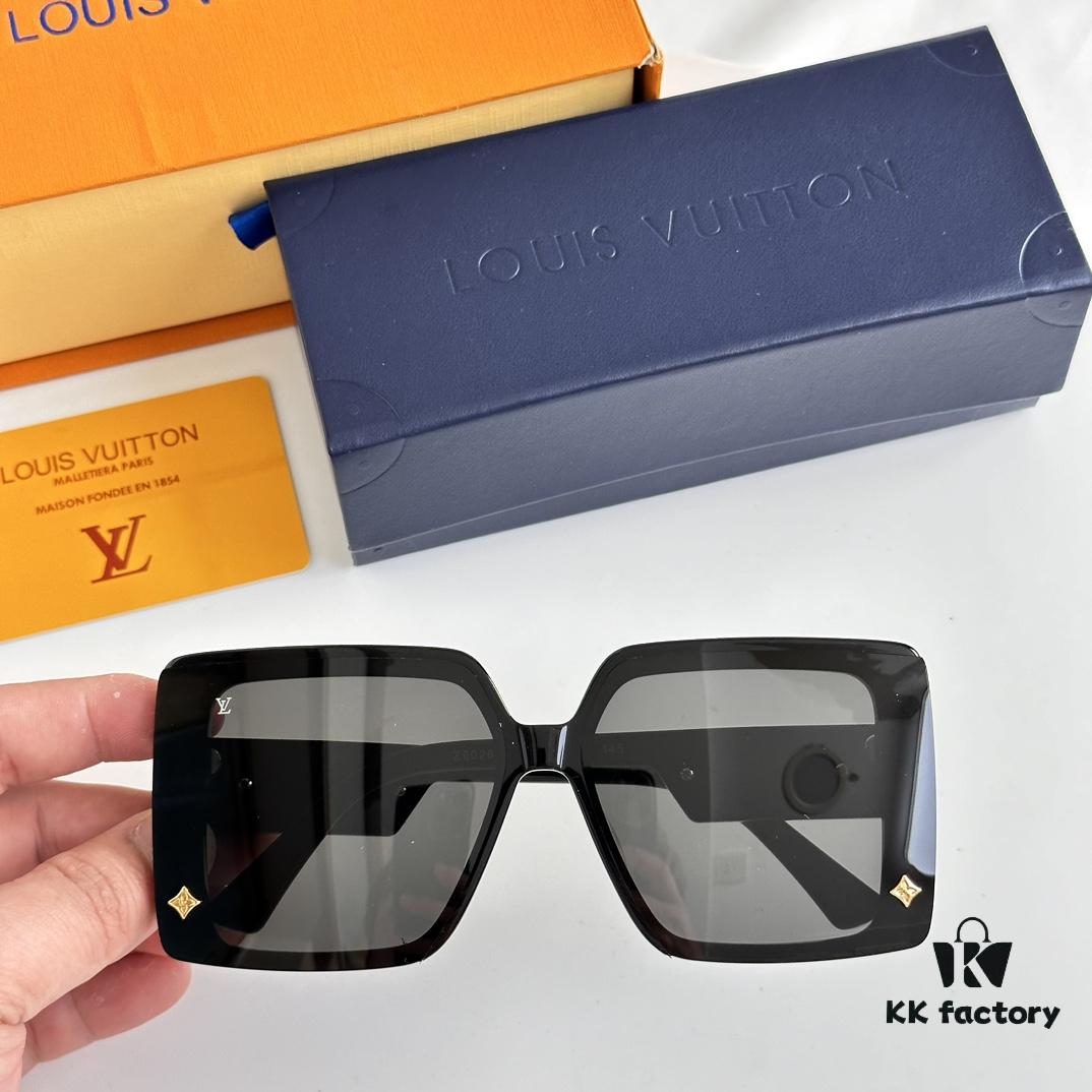 6931af8accd8ab3d7afa3867 LOUIS VUITTON New Arrival Z6028E Square Frame Sunglasses