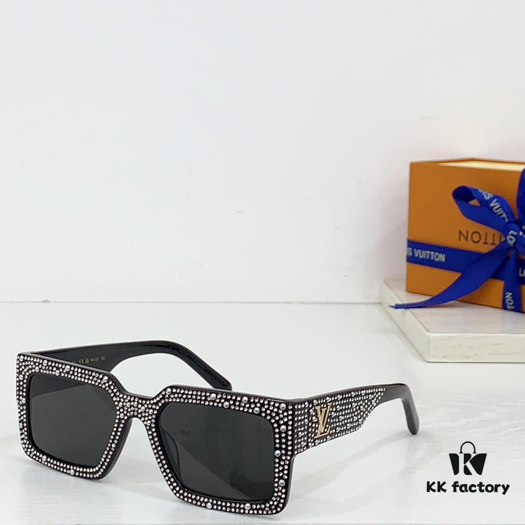 6931af8dccd8ab3d7afa388a Starry Sky Handcrafted Sunglasses LOUIS VUITTON* Model Z2396W Size 54-21-155