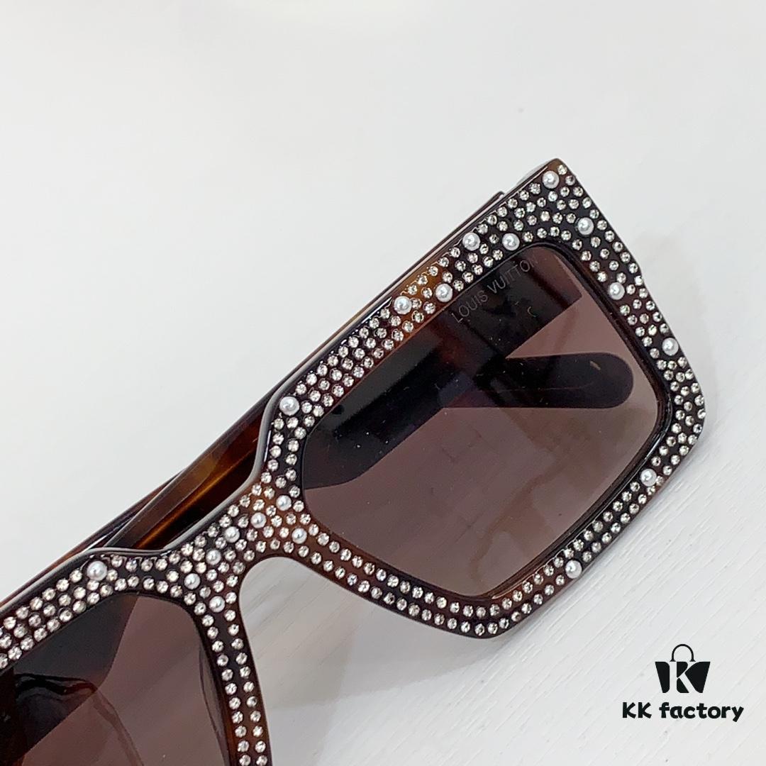 6931af8dccd8ab3d7afa388c Starry Sky Handcrafted Sunglasses LOUIS VUITTON* Model Z2396W Size 54-21-155