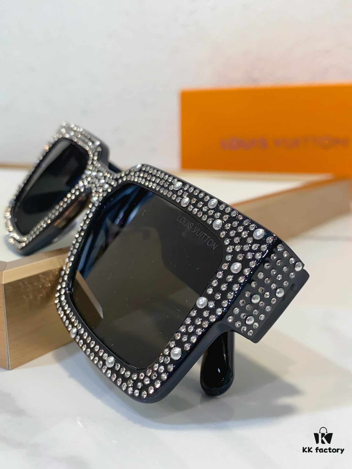 6931af8dccd8ab3d7afa3895 LV Z2396W Men's Sunglasses, Handcrafted Stars Design, Size 54-21-155