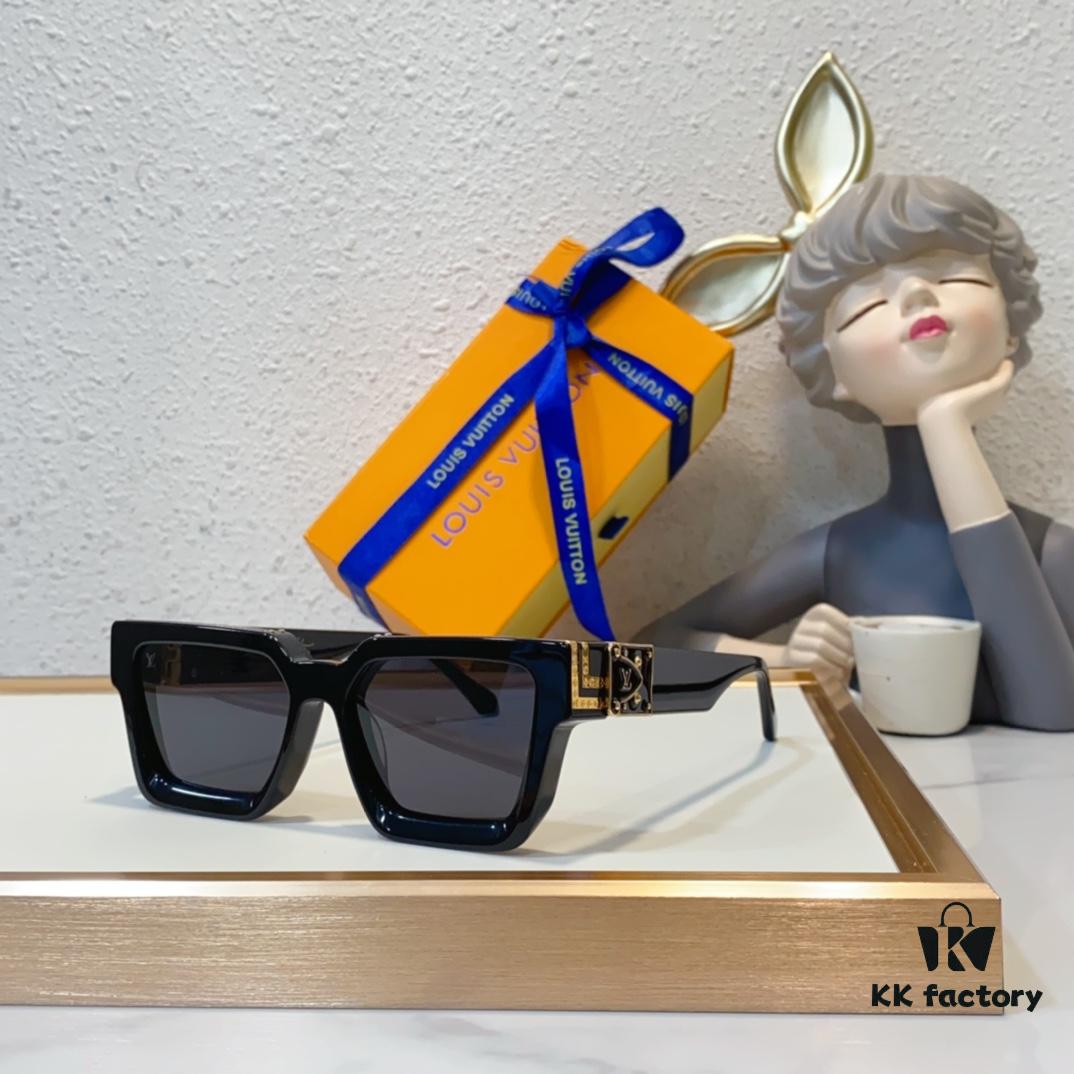 6931af8fccd8ab3d7afa38aa LOUIS VUITTON * Z1910E Z1920E Z1940E Z1900E Z1812E (One Color, One Model) Premium Quality Luxury Edition, Runway Highlight, True Millionaire's Style, Dense Logo Gold Threads Embedded in Solid Frame, Bold Lines and Exquisite Craftsmanship Create a Three-Dimensional Texture, Refined Small Square Temple Connects Smoothly with Clasp, Different Tints of Coating Enhance the Elegance of Golden Rivets