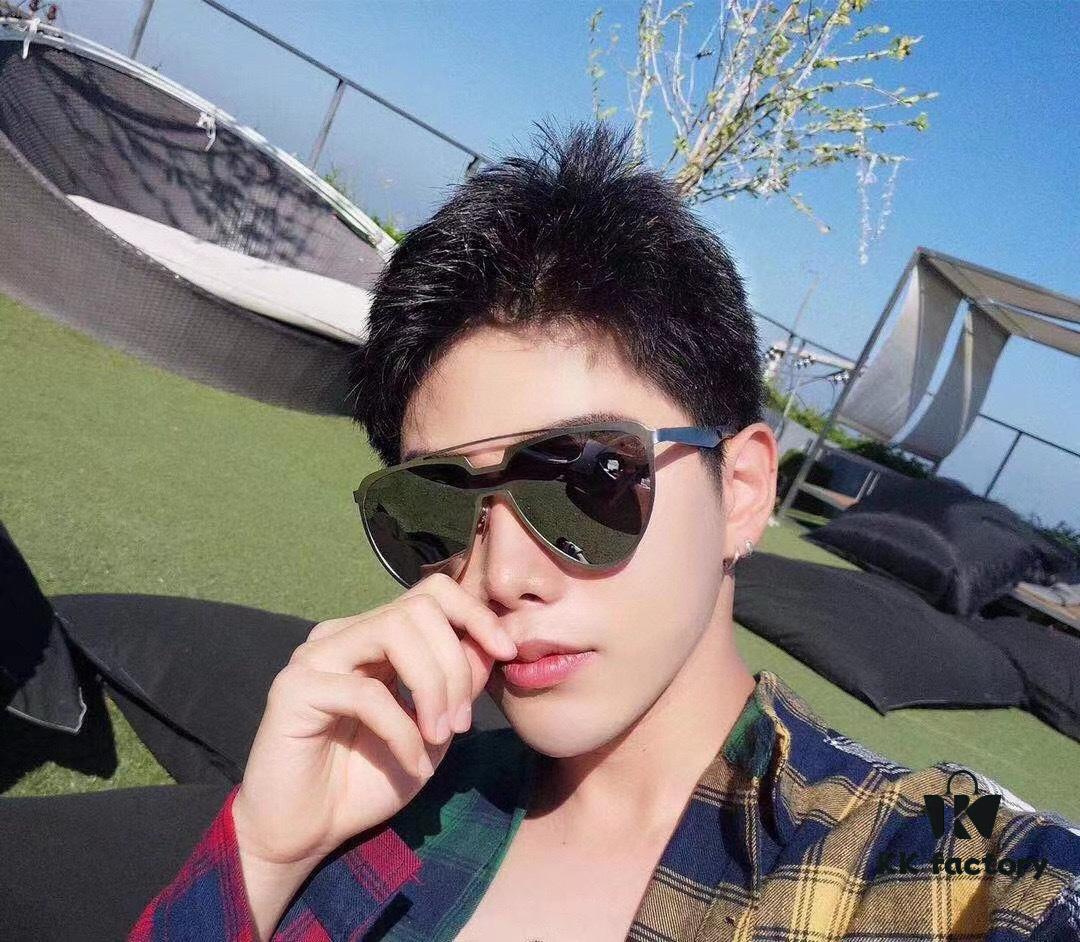 LOUIS VUITTON LV Men's Sunglasses, Stylish Frame, High Quality, Universal Fit, Highly Sought After, Hong Kong Authentic Purchase