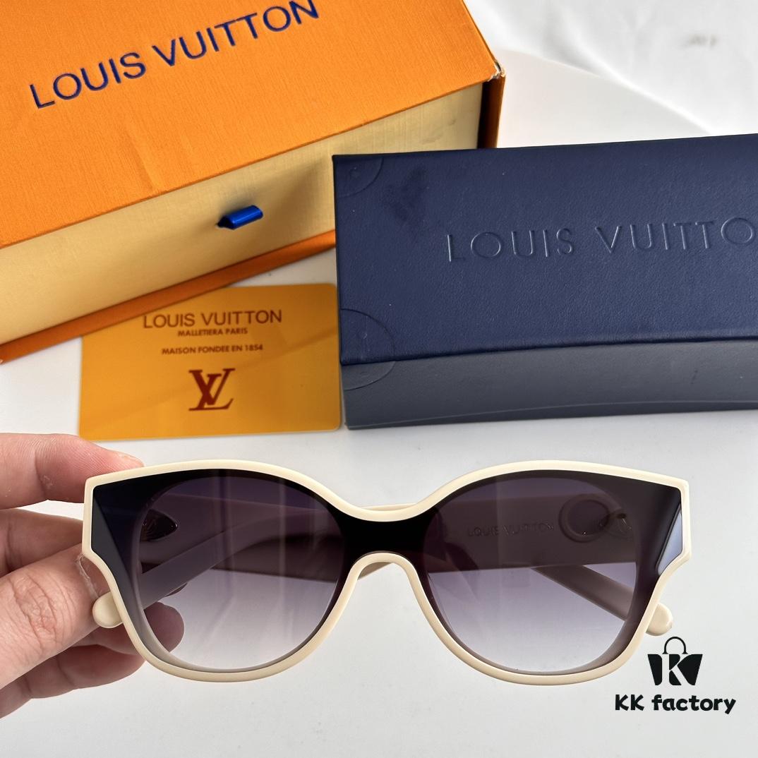 LOUIS VUITTON MODEL: Z1996E SIZE: 54□19-145 Sunglasses