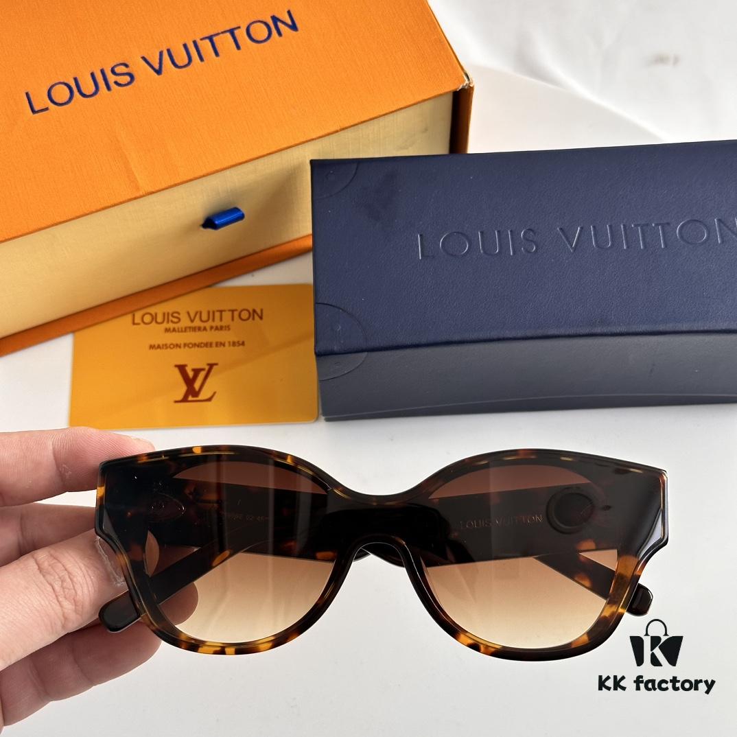 LOUIS VUITTON MODEL: Z1996E SIZE: 54□19-145 Sunglasses