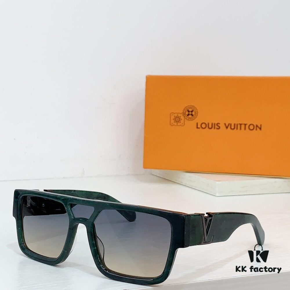 6931af9eccd8ab3d7afa3983 140 Louis VUITTON MOD: Z2062W Size: 133-0-140 Sunglasses