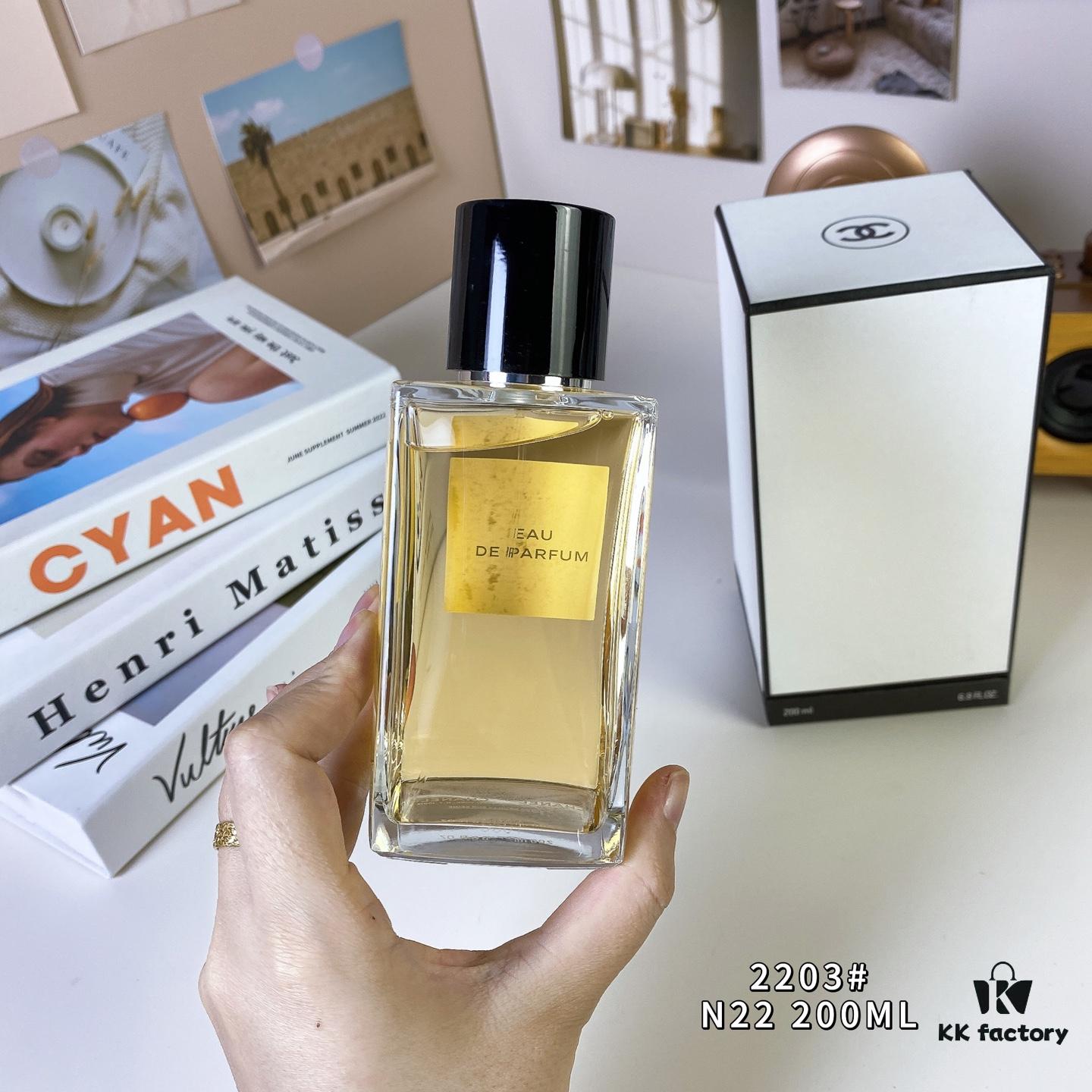 6931afb2ccd8ab3d7afa3a9b Chanel Les Exclusifs de Chanel No 22 EDP, 2016 - 200ml