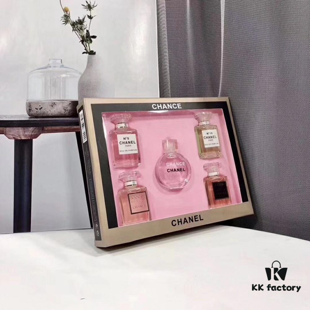 6931afcaccd8ab3d7afa3bdd Chanel Mini Perfume Set of Five in Paper Box Edition 8.5ml + 7.5ml × 4