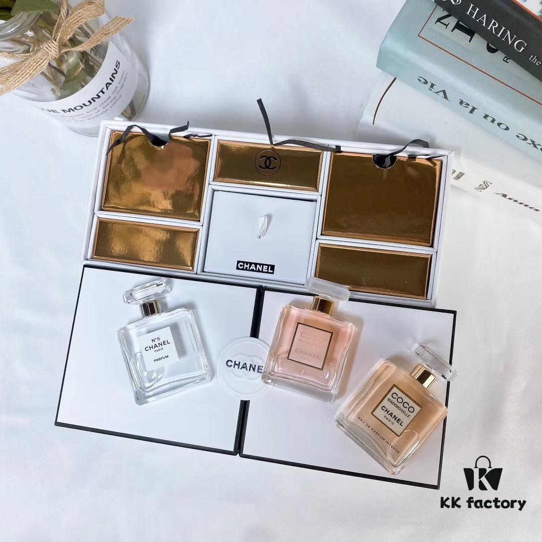 6931afcdccd8ab3d7afa3c08 Chanel Q-Sized Christmas Set of Three in Collector's Box, Wooden Packaging, 7.5ml Each, No Spray Nozzles, Miniature Scents: L'Eau de Chanel, Modern Coco, Rich Coco, Multi-Functional Box for Storing Lipsticks and Jewelry