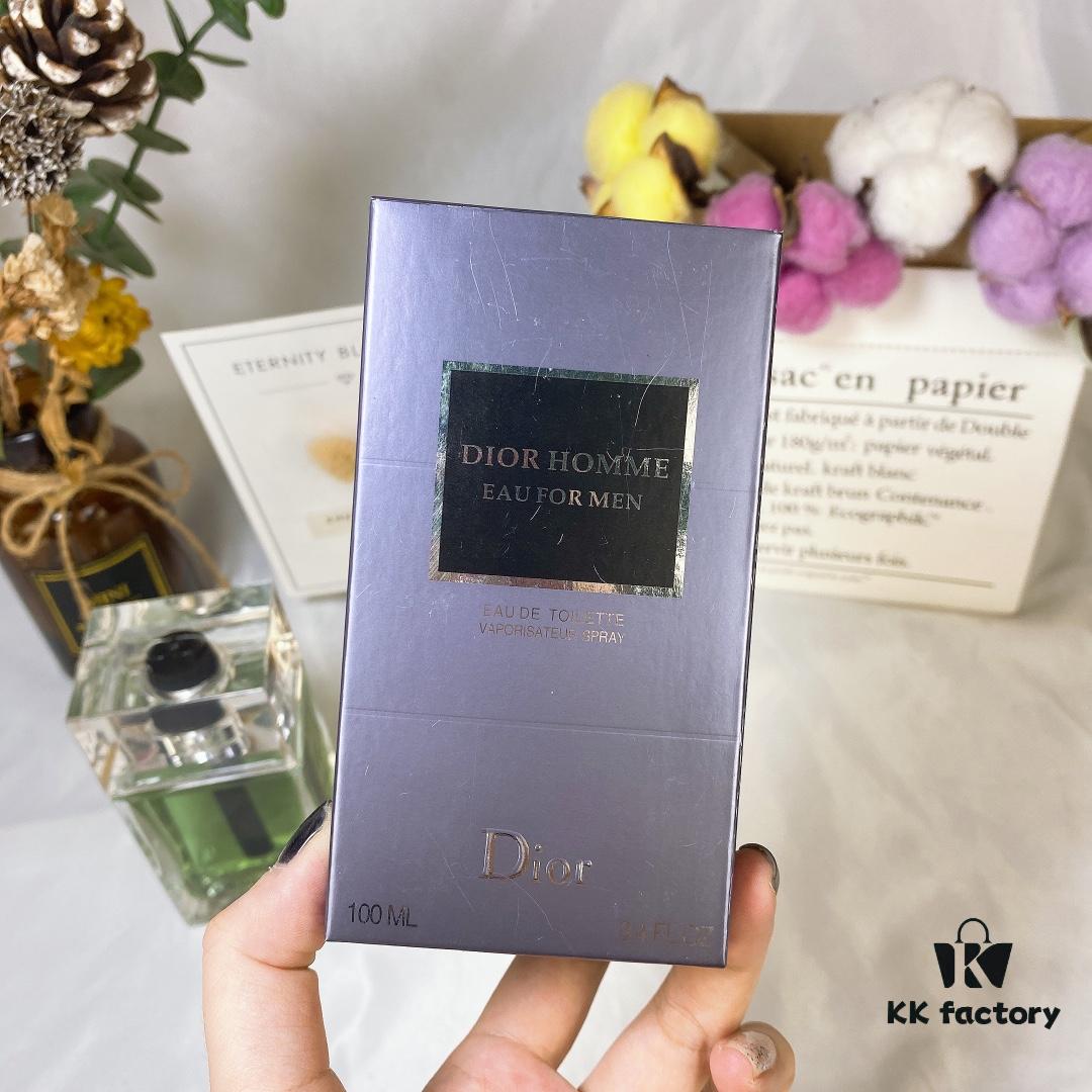 6931afeeccd8ab3d7afa3de0 Dior Sauvage Eau de Toilette for Men 100ml