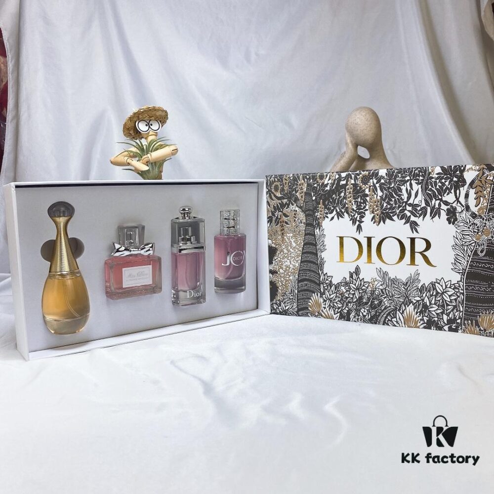 6931aff0ccd8ab3d7afa3dfc New Dior Perfume Mini Deluxe Gift Set 4-Piece Set, Including J'adore, Miss Dior, Addict Fresh, and Joy