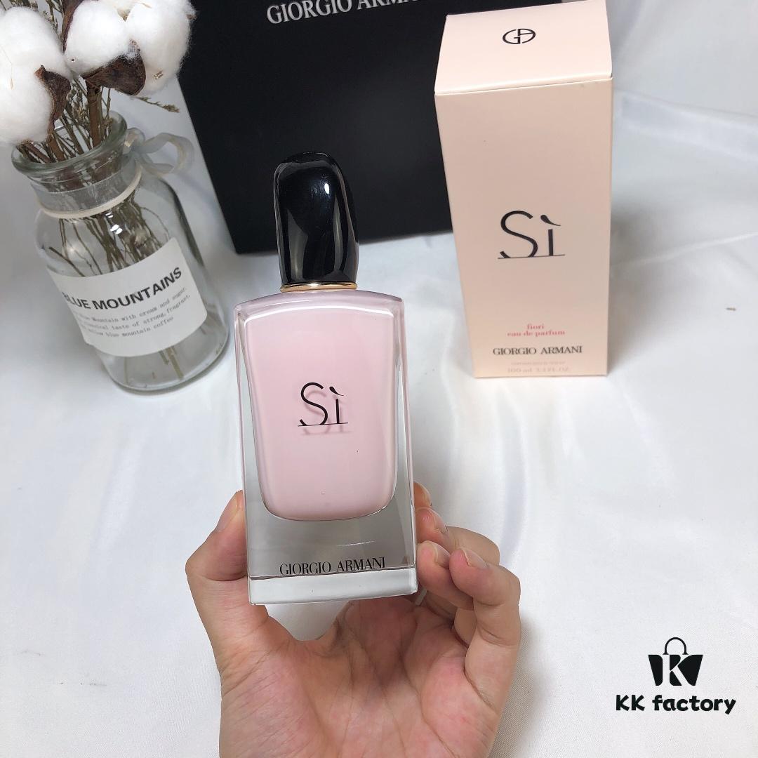 6931b02bccd8ab3d7afa40e4 Giorgio Armani Si Fiori Pink Love Floral Fragrance 100ml