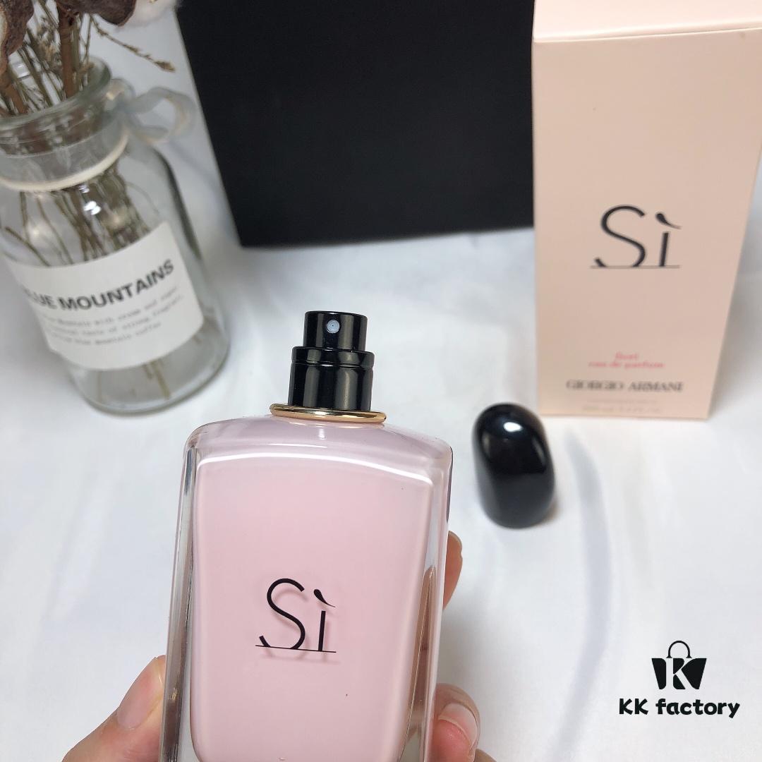 6931b02bccd8ab3d7afa40e6 Giorgio Armani Si Fiori Pink Love Floral Fragrance 100ml