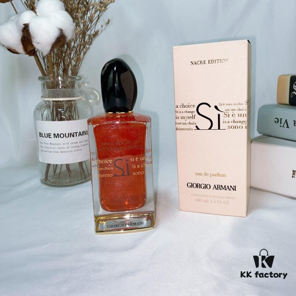 6931f4493a89a121ed546218 Armani Counter Exclusive Gold Limited Love Myself (Flowing Sand) 100ml