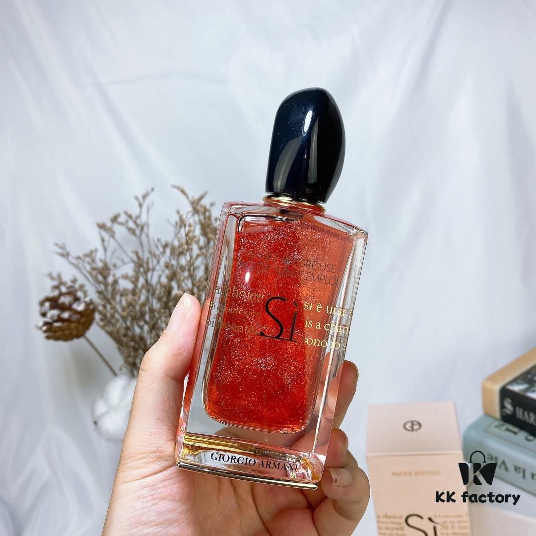 6931f4493a89a121ed54621c Armani Counter Exclusive Gold Limited Love Myself (Flowing Sand) 100ml