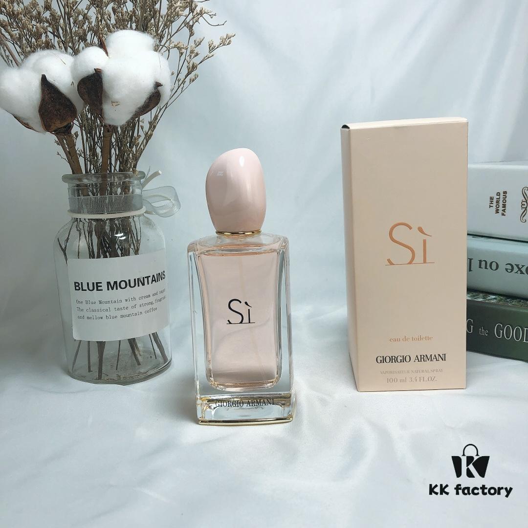 6931f4493a89a121ed546221 Armani Si Fiori Women's Eau de Toilette 100ml