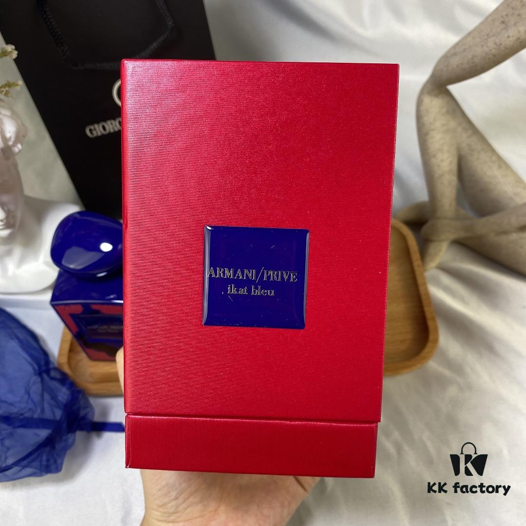 6931f44b3a89a121ed546237 Red Box Spicy Ikat Bleu 100ml, Armani Arman Privé Ikat Bleu 2020