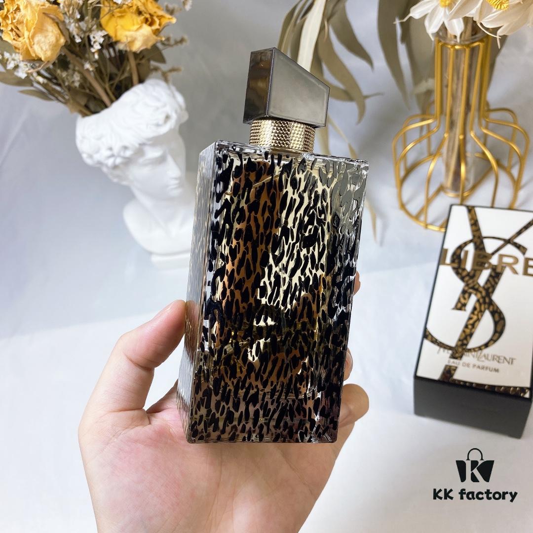 6931f45a3a89a121ed54630b YSL Le Parfum Libre Leopard Print Edition 90ml