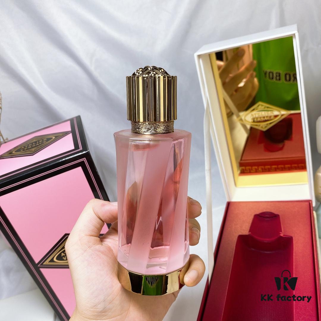 6931f4863a89a121ed54654c Versace 2020 New Pink Bottle Rose Perfume 100ml, Premium Wooden Box Packaging