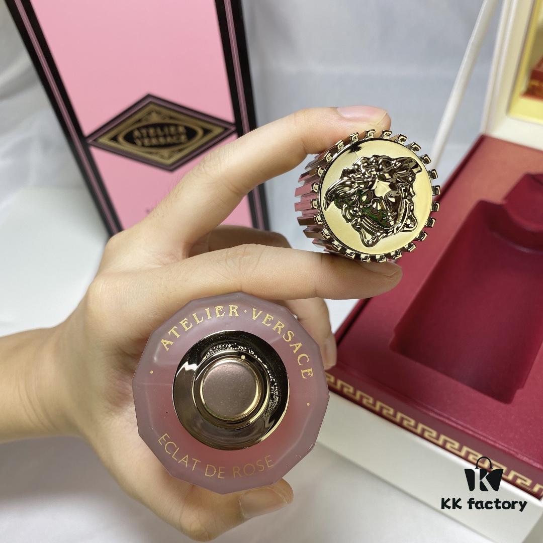 6931f4863a89a121ed54654e Versace 2020 New Pink Bottle Rose Perfume 100ml, Premium Wooden Box Packaging