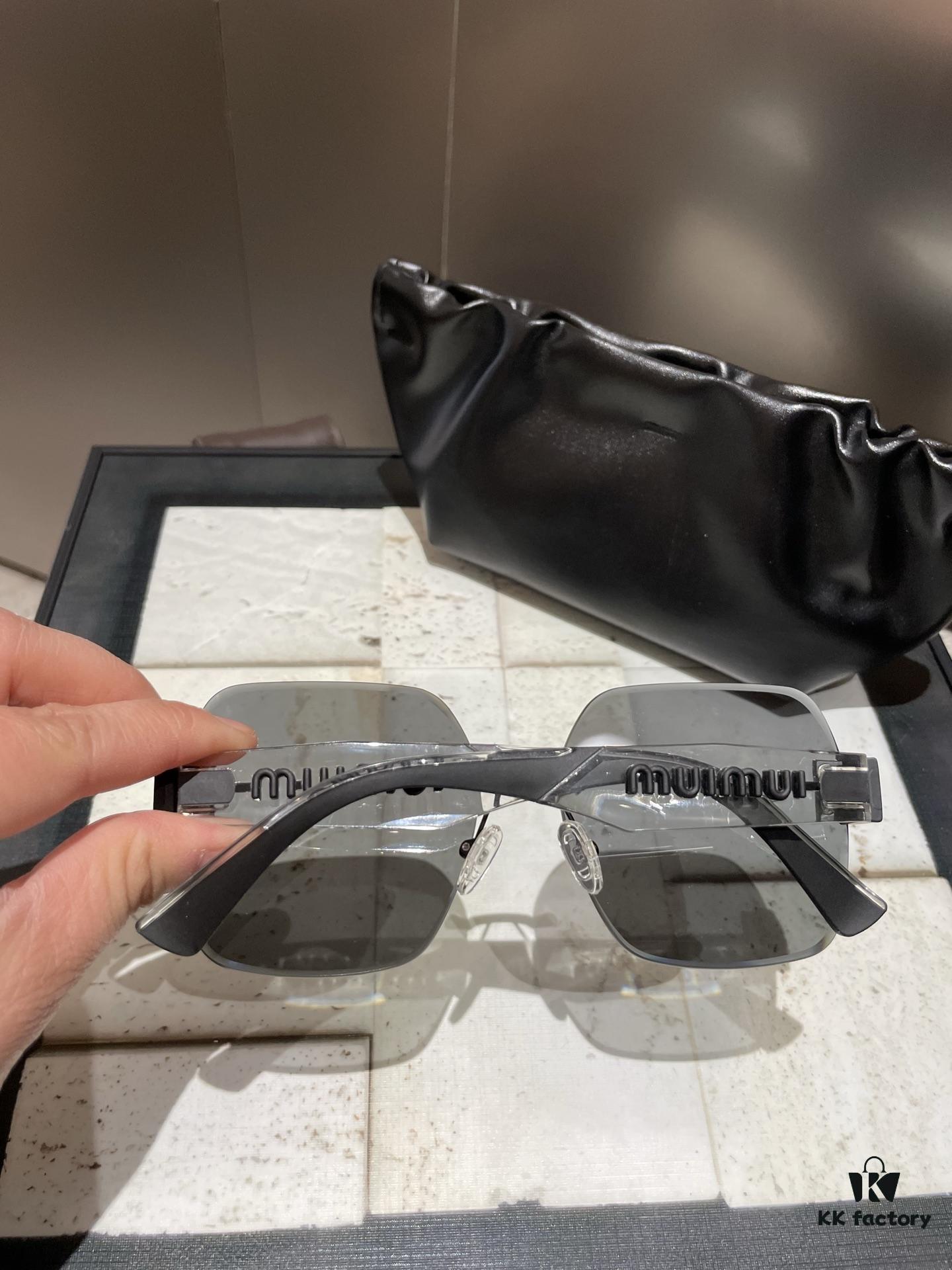 6931f4983a89a121ed54663c Fendi Sparkle Polarized Fashion Elegant Sunglasses for Women