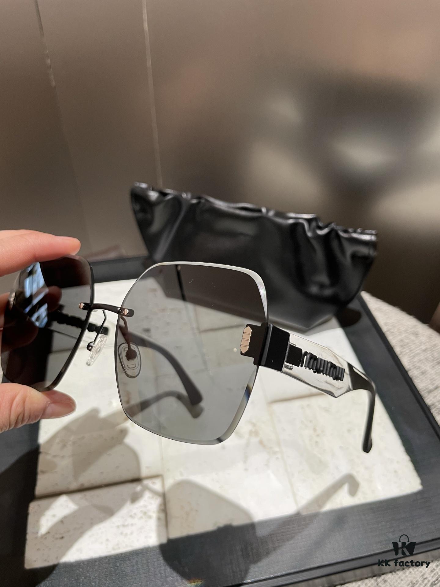 6931f4983a89a121ed54663d Fendi Sparkle Polarized Fashion Elegant Sunglasses for Women