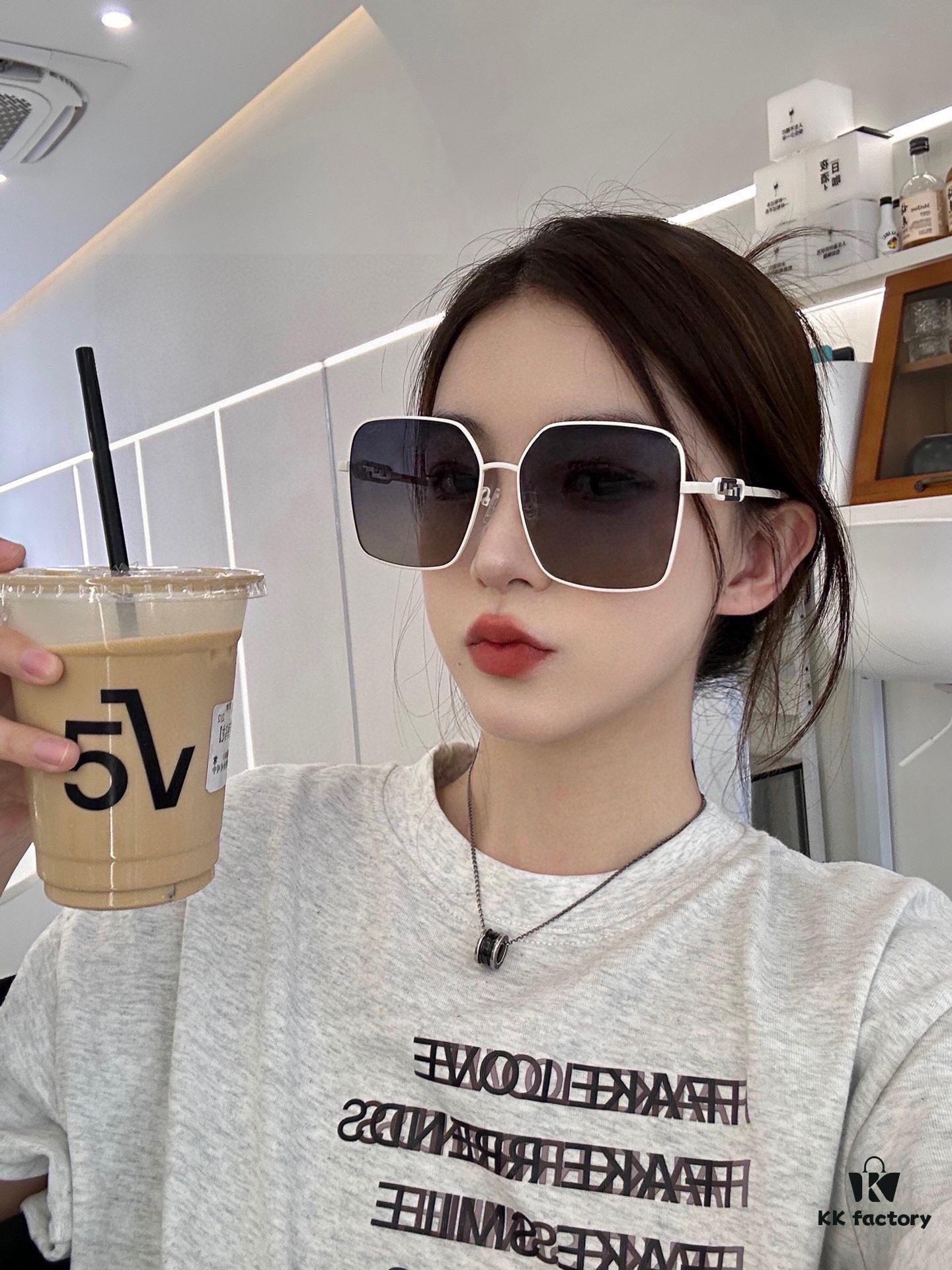 6931f4a53a89a121ed54670a Fendi Polarized Series 2024 New Arrival Polarized Sunglasses, Multiple Styles