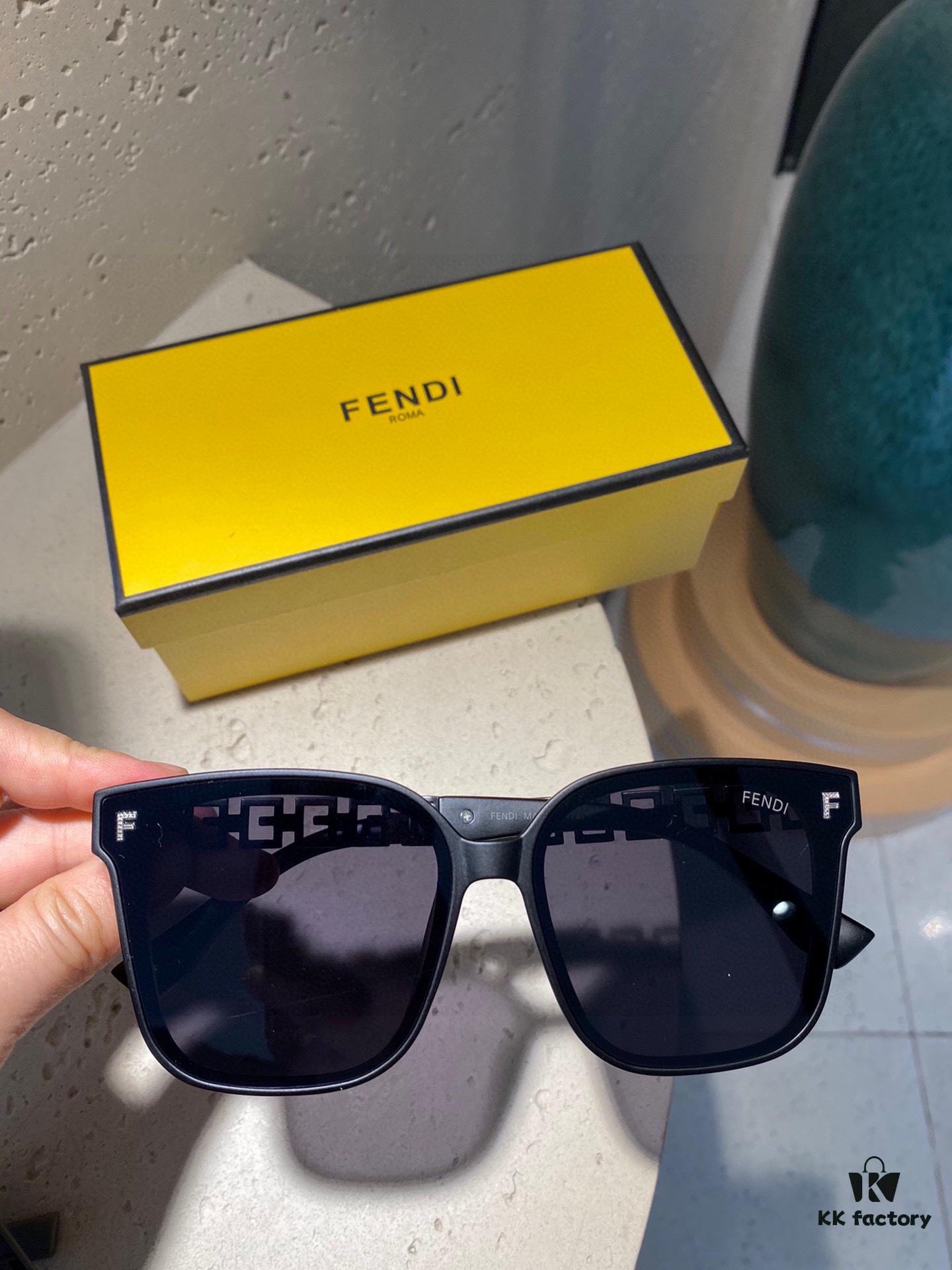 6931f4a73a89a121ed54671d Fendi Polarized Metal Women's Sunglasses